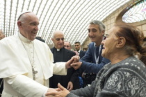 Giornata per la carità: in unione con il Papa per “sostenere le necessità dei fratelli”.