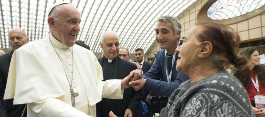 Giornata per la carità: in unione con il Papa per “sostenere le necessità dei fratelli”.