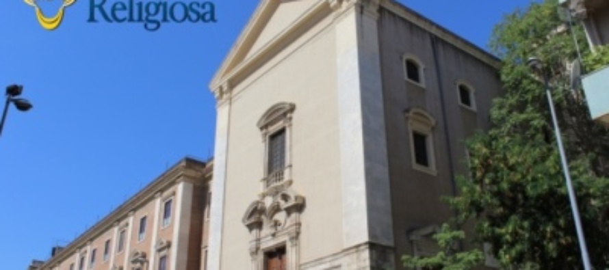 MESSINA – Montevergine, Iniziazione di Chiara e Cinzia: particolari del rito francescano di vestizione e taglio dei capelli