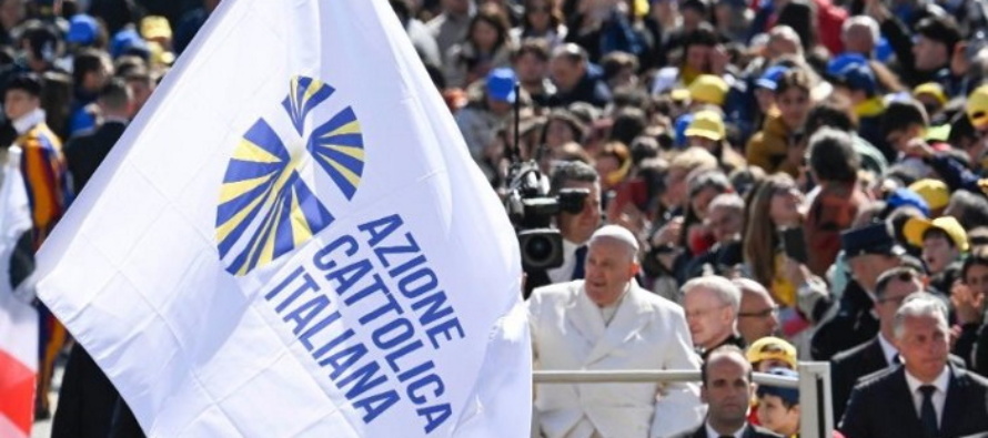 Papa Francesco all’Azione Cattolica: “promuovete la cultura dell’abbraccio nella Chiesa e nella società