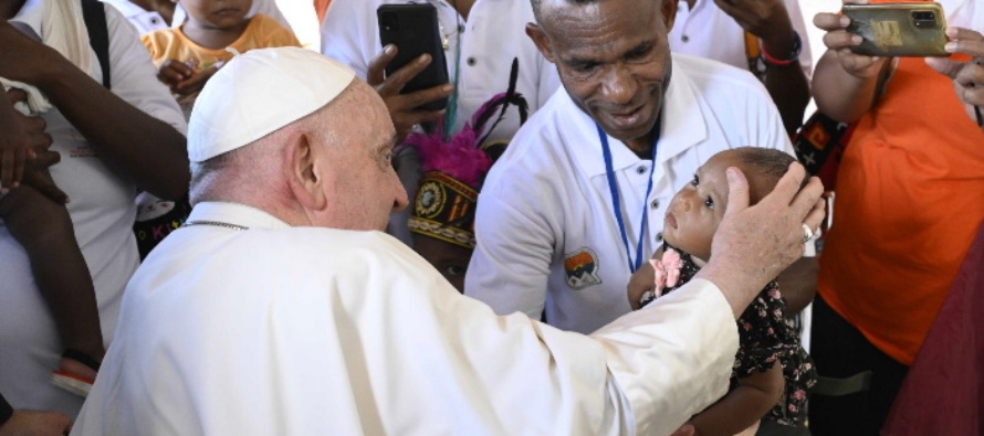 Il Papa: missionari di speranza in un mondo con gravi segni di crisi dell’umanità